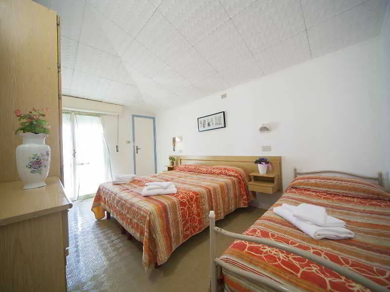 Hotel Rosa Rimini 2*,  Italy